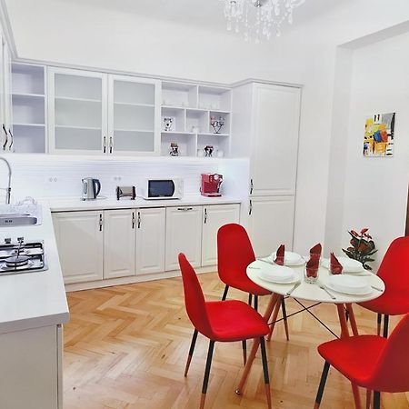 Spacious 5* Luxury In Historic Center Free Parking Kaloşvar Dış mekan fotoğraf