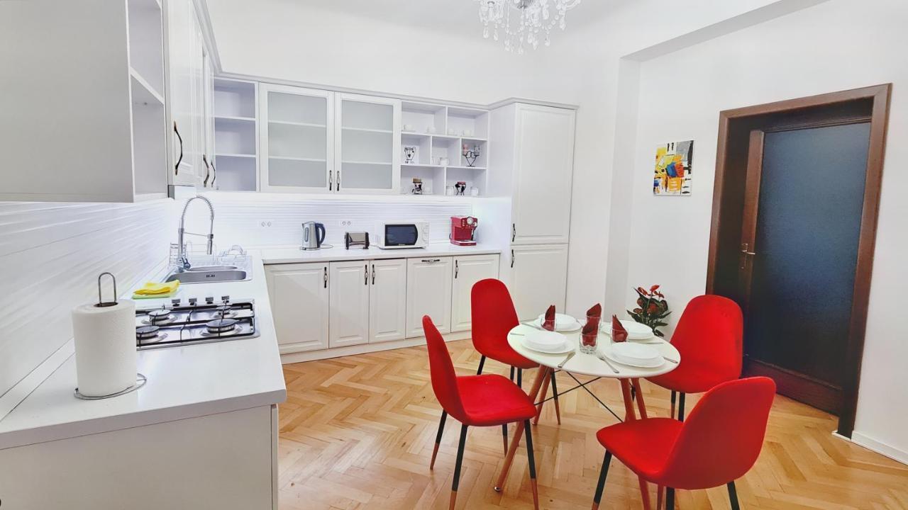 Spacious 5* Luxury In Historic Center Free Parking Kaloşvar Dış mekan fotoğraf